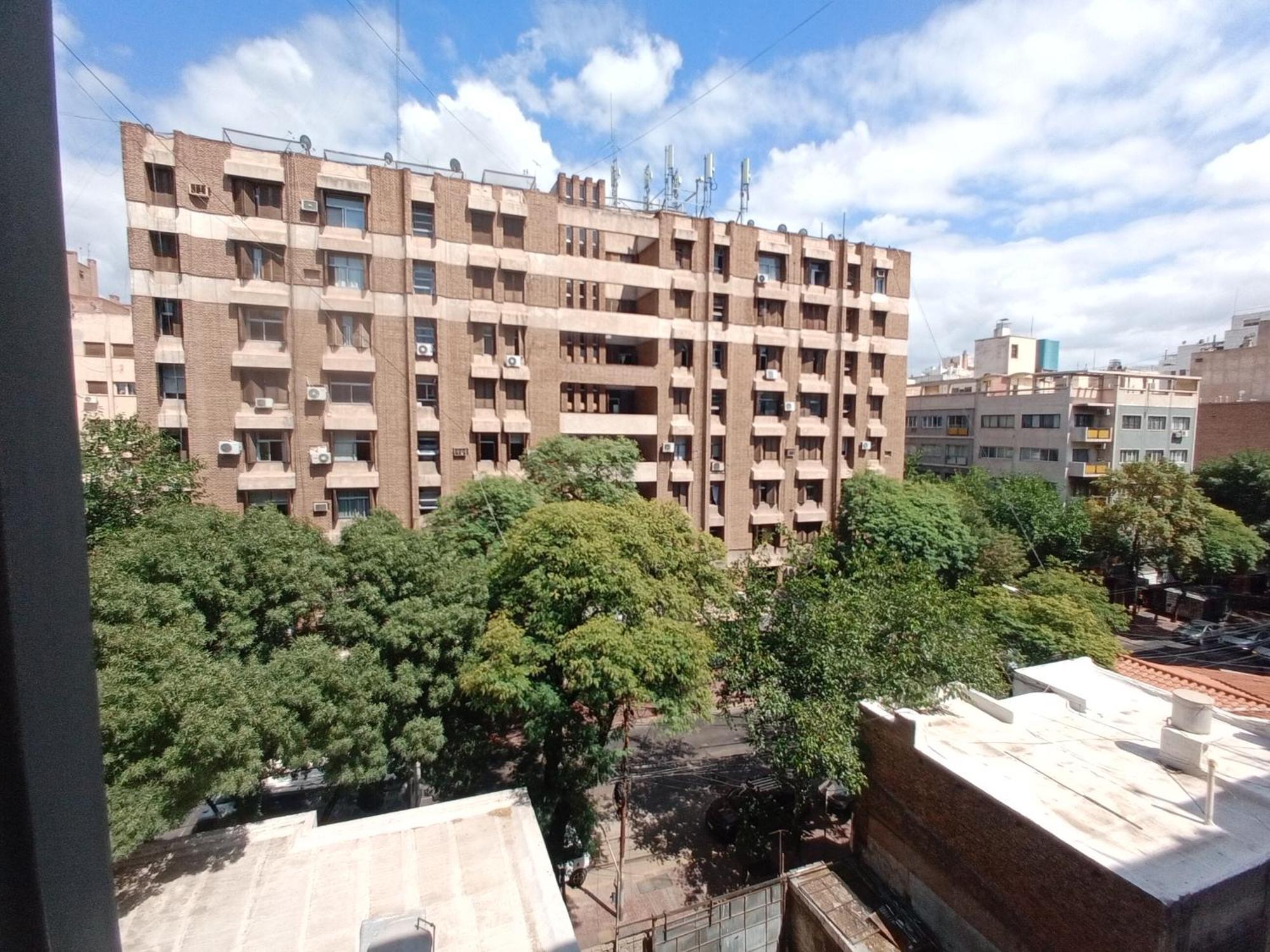 Amplio Y Comodo En La Mejor Ubicacion De La Ciudad De